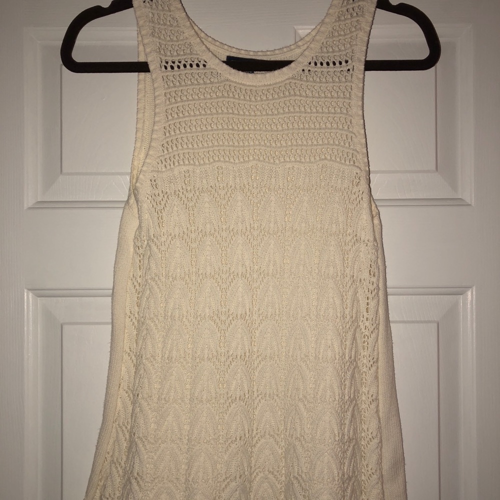 American Eagle off white sweater tank